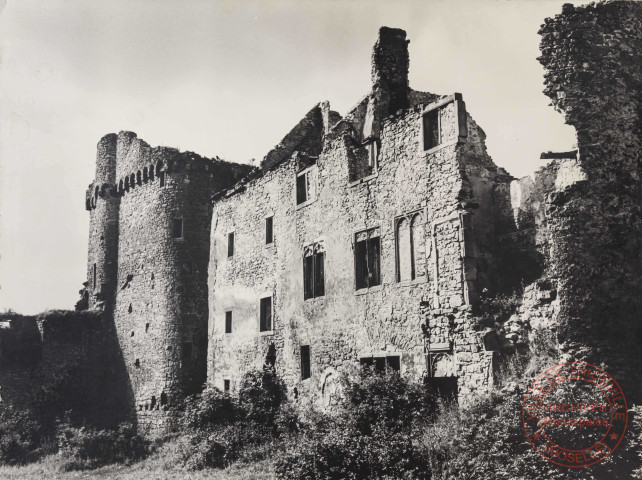 Manderen - Le château de Meinsberg (aujourd'hui Malbrouck) en 1970 - Le corps de logis, côté cour.