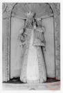 Retable architecturé à niche situé dans l'oratoire de Haute-Parthe (commune de Boust), rue des Faisans. Il présente 3 statues : Ici le détail de Notre-Dame du Luxembourg. Sculpté par Nicolas Greff