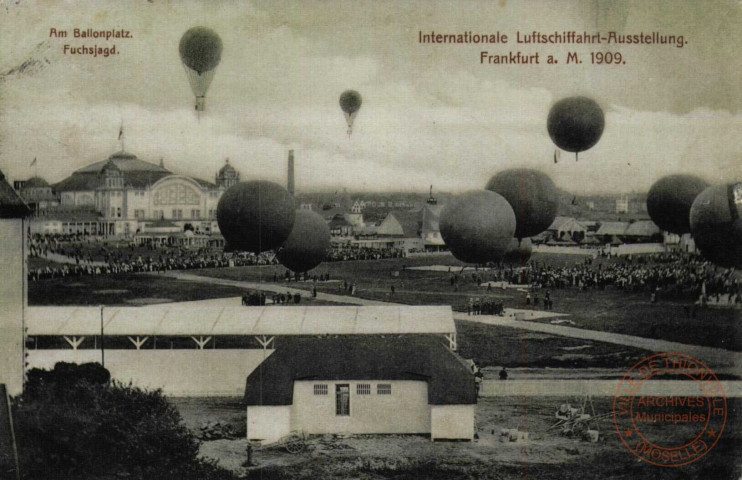 Internationale Luftschiffahrt- Ausstellung - Frankfurt a. M. 1909 - Am Ballonplatz. Fuchsjagd