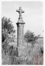 Bildstock situé Voie de la Liberté à Roussy-le-Village (entre Roussy et Dodenom). Il est daté 1615