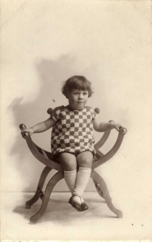 [Photographie d'une petite fille]