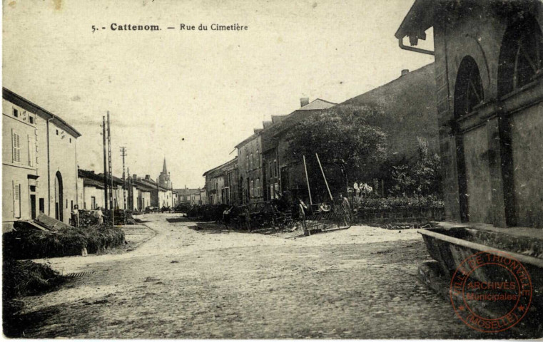 Cattenom. - Rue du Cimetière