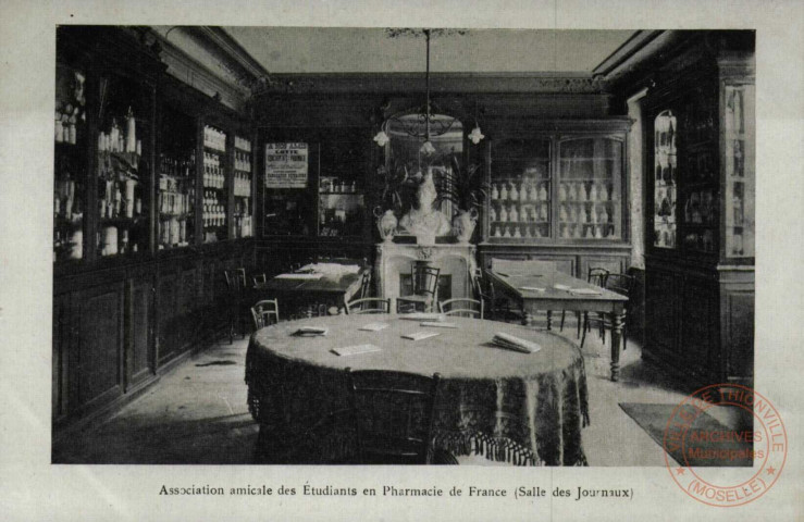 Association Amicale des étudiants en Pharmacie de France (salle des journaux)