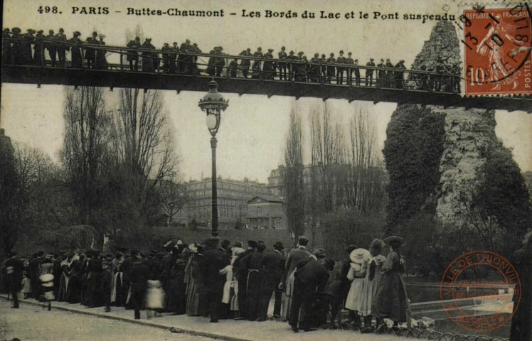 PARIS - Buttes-Chaumont - Les Bords du Lac et le Pont suspendu