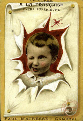 Enfant: clin d'œil.