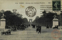 PARIS - Avenue des Champs-Elysées
