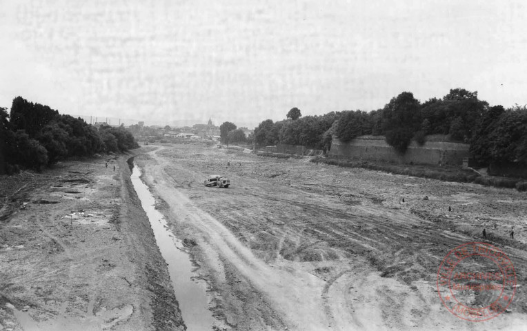 [Canalisation de la Moselle]