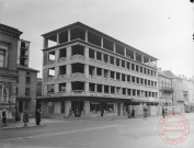 [Construction d'un immeuble place de la République, à côté du Casino Municipal]