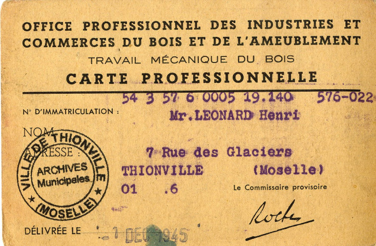 Carte professionnelle de l'Office professionnel des industries et commerces du bois et de l'ameublement (1945)