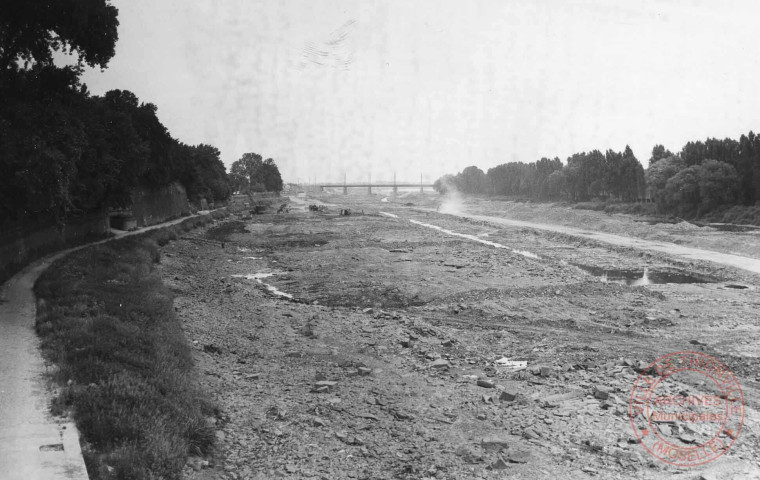 [Canalisation de la Moselle]