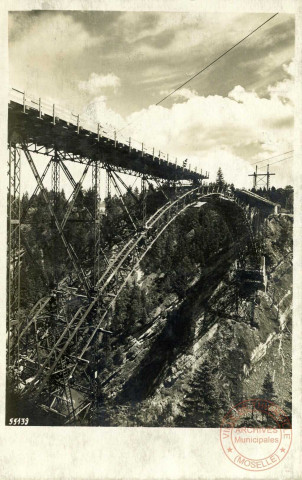 Bau der Ammerhochbrücke b/Echelsbach. Der Bogen spannt 130m.