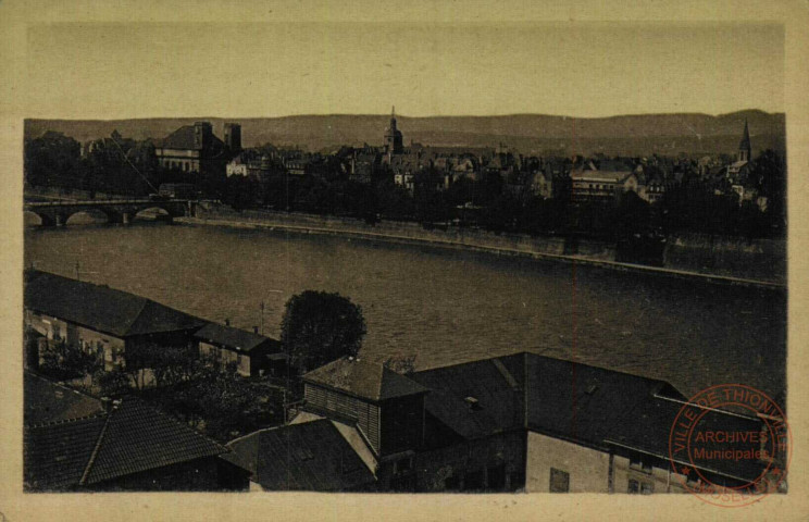 Thionville (Moselle) Vue générale et la Moselle