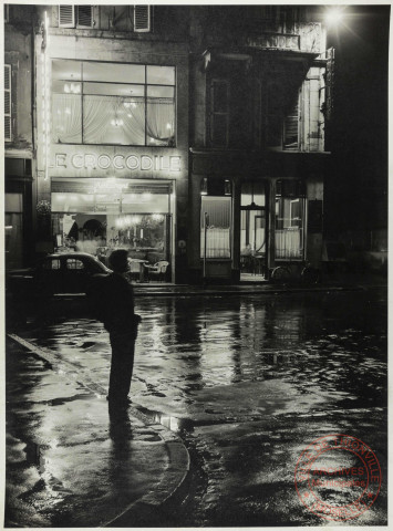 [Vue de nuit, restaurant "Le Crocodile", rue de Paris]