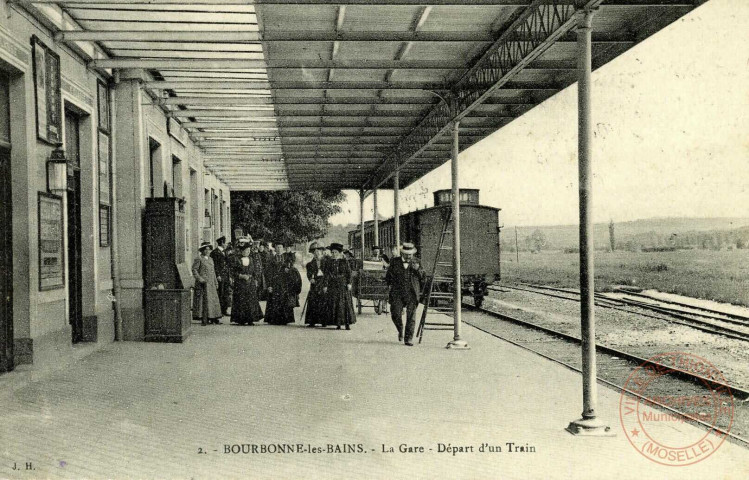 Bourbonne-les-Bains.-La Gare-Départ d'un Train.