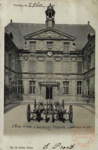 L'Hôtel de Ville - Les Canons d'honneur - Souvenir de 1870