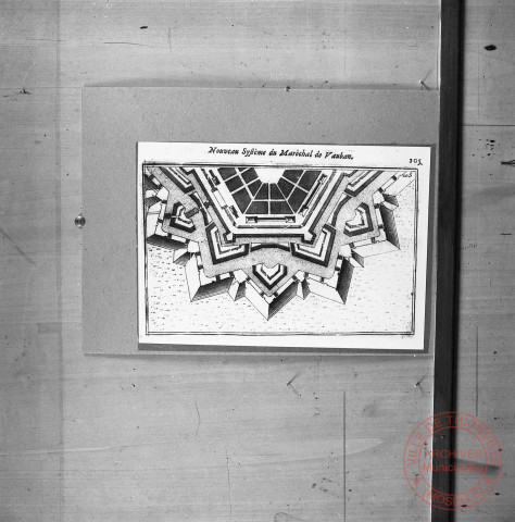 Exposition sur les fortifications à Thionville en 1970 par Georges Martig - Planche "Nouveau système du Maréchal Vauban (fortifications)