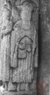 Calvaire 24 rue Saint-Jacques à Sentzich (commune de Cattenom). Stèle à 3 faces, à droite Saint Jacques, devant Saint Mathias et à gauche Saint-Nicolas.