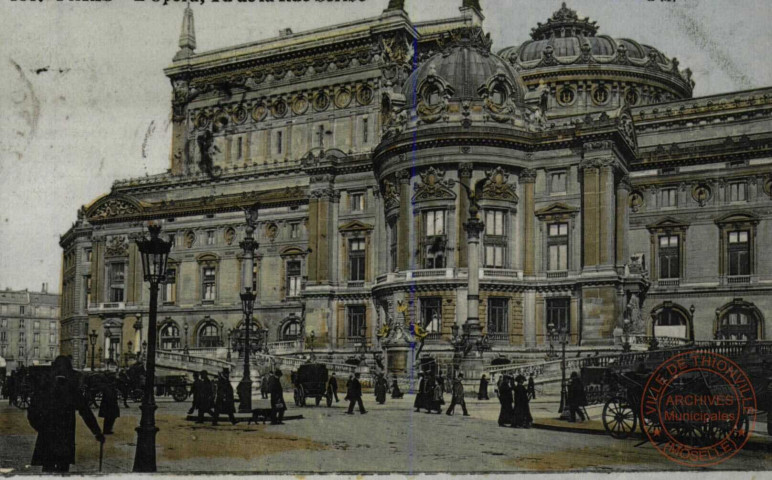 PARIS- L'Opéra Vue de la Rue Scribe