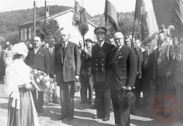 [Bénédiction des cloches en présence de Robert Schuman]