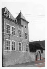 La Maison des Baillis (XVIe), place des Baillis à Rodemack. Construit vers 1560 par les Margraves de Bade, la "Maison des Baillis" ou "Petit Château" servait de résidence aux représentants des Seigneurs, que l'on appellait les Baillis
