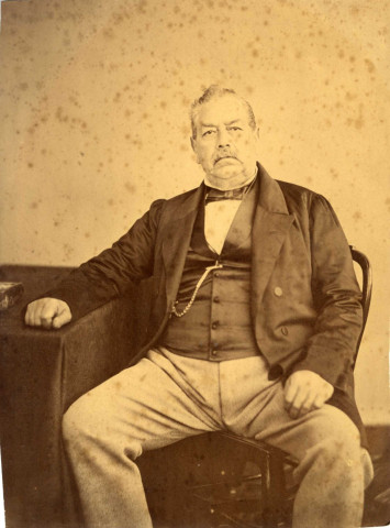 [Photographie de Sigisbert Martha dans les années 1870]