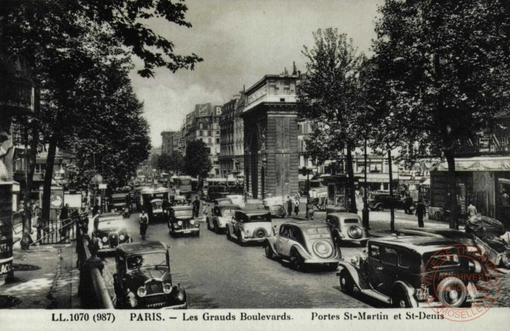 PARIS - Les Grands Boulevards - Portes St-Martin et St Denis