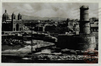 MARSEILLE - La Cathédrale et un coin des ports
