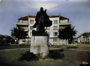 Thionville (Moselle) - La Statue de Victor Hugo