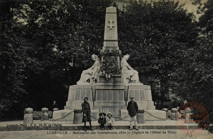 LUNEVILLE : Monument des Combattants 1870-1871 (Square de l'Hôtel de Ville)