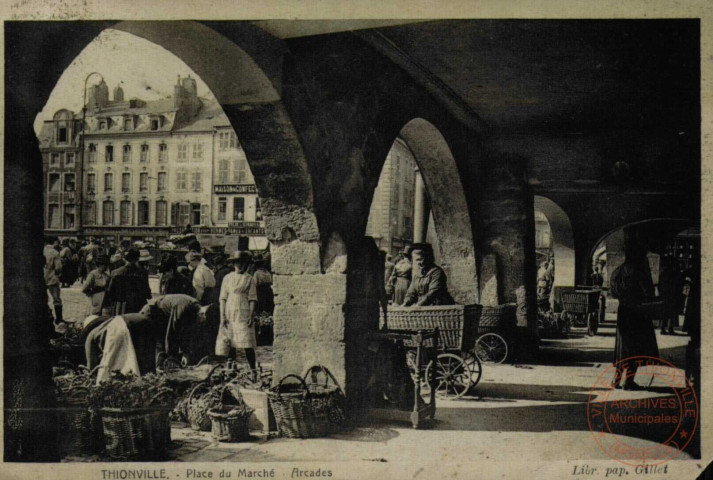 Thionville - Place du Marché - Arcades