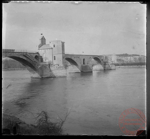 Avignon en novembre 1902 - Le Pont