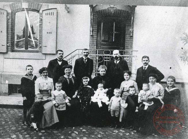 Famille Nouviaire et alliés, vers 1908