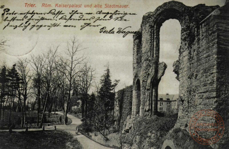 Trier. Röm. Kaiserpalast und alte Stadtmauer.