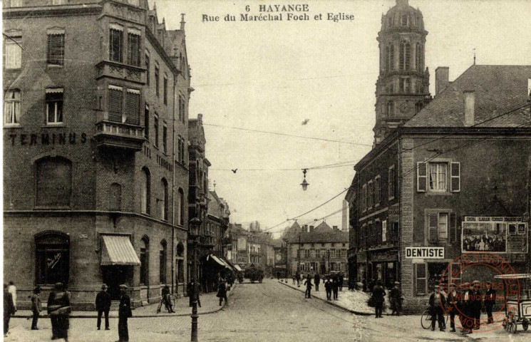 Hayange - Rue du Maréchal Foch et Eglise