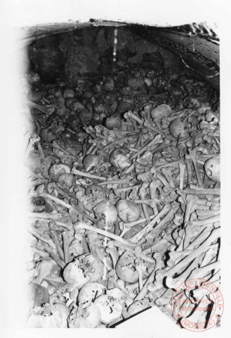 Ossuaire situé à la chapelle du cimetière de Cattenom