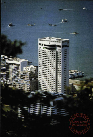 The Furama Hôtel.Beautifully situated ind the heart of hong kong with exciting views of kowloon and the Harbour.