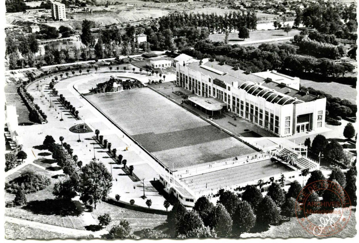 Vue aérienne sur Toulouse - Parc Municipal des Sports - Les Piscines - Bâtiment de la Piscine d'hiver et de la Salle des Fêtes