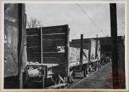 Wagon à décombres. Caisse de bois à réviser entièrement.