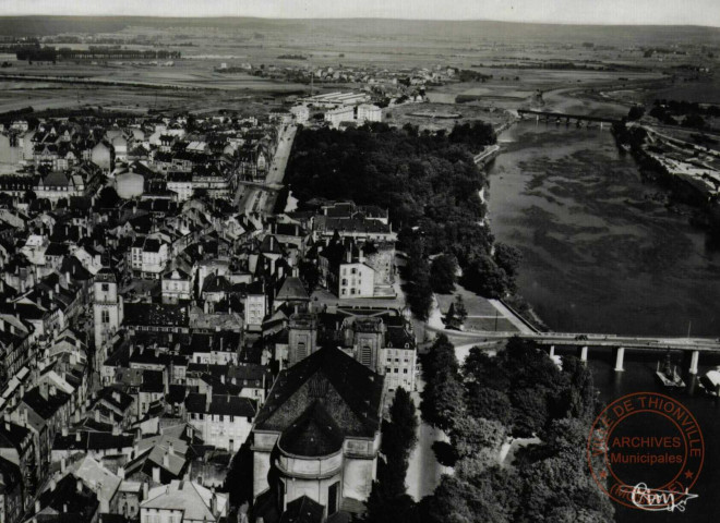 Thionville - Vue aérienne - Le Centre et les bords de la Moselle