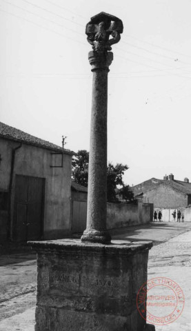 Calvaire daté 1570, rue Saint-Jacques à Sentzich (commune de Cattenom)