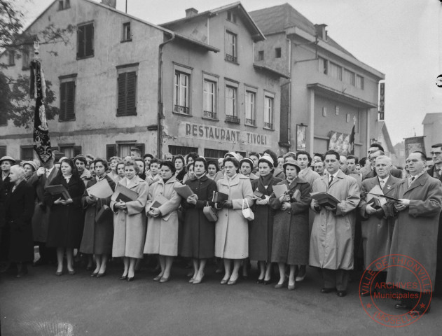 [Visite épiscopale de Monseigneur Paul-Joseph Schmitt, 109ème évêque de Metz à Basse-Yutz]