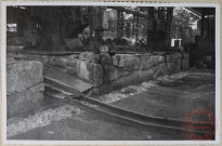 Train de 550. Bobineuses verticales. Le massif en béton est démoli.