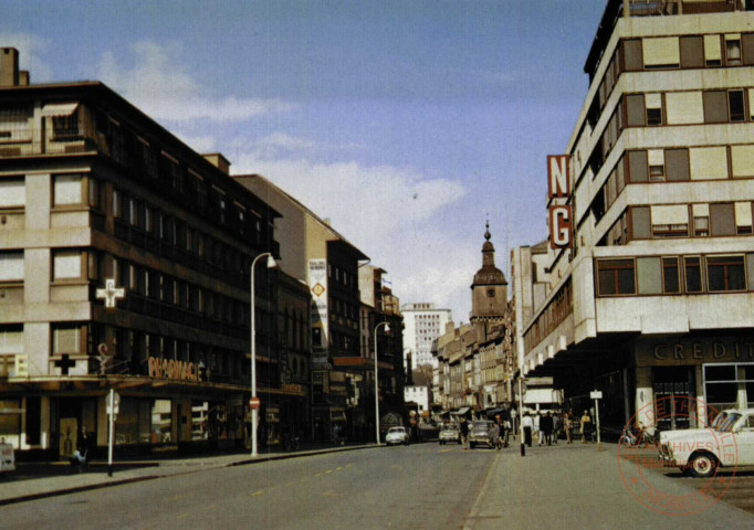 Thionville - La Rue de Paris et les Nouvelles Galeries