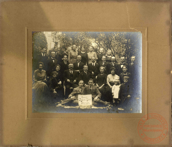 [Photographie de la chorale de l'église évangélique de Nilvange dans les années 1900]