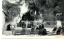 Lourdes - La Grotte