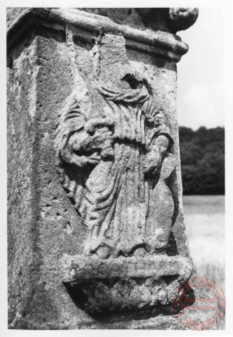Croix de chemin dédiée à Sainte Catherine de 1835 - Hameau de Basse-Parthe, commune de Boust (sur R.D. 57 menant de Breistroff à Boust, avant le pont du ruisseau de Boler)