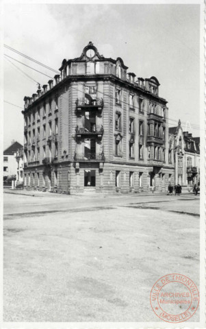 Guerre 1939-1945. Maisons angle avenue Albert 1er et boulevard Hildegarde après les bombardements