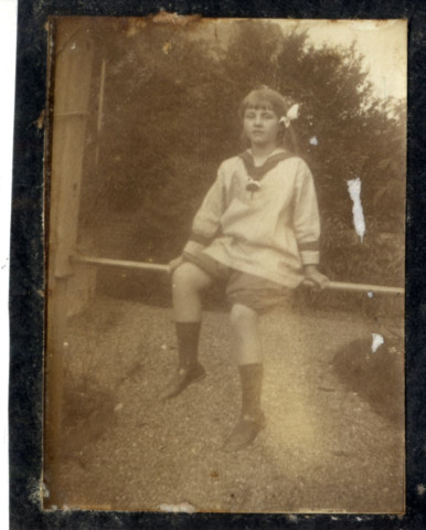 [Photographie de Madeleine Hourte le 28 août 1915]