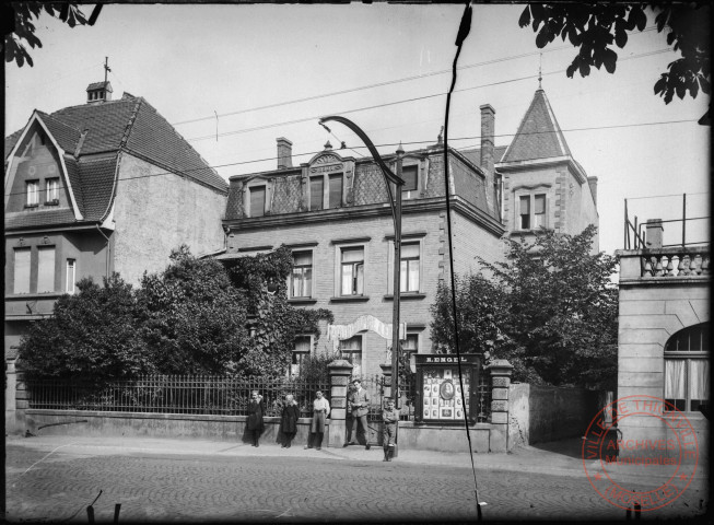 [Studio photographique A. Engel, rue nationale à Basse-Yutz (actuelle avenue des Nations)]