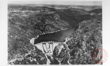 35. L'usine hydroélectrique - Le barrage de l'Aigle (sur la Dordogne)